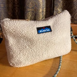 KAVU Boa Shoulder Bag in good condition